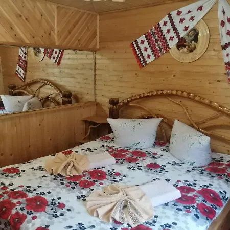 Деревянный коттедж 'bee' *